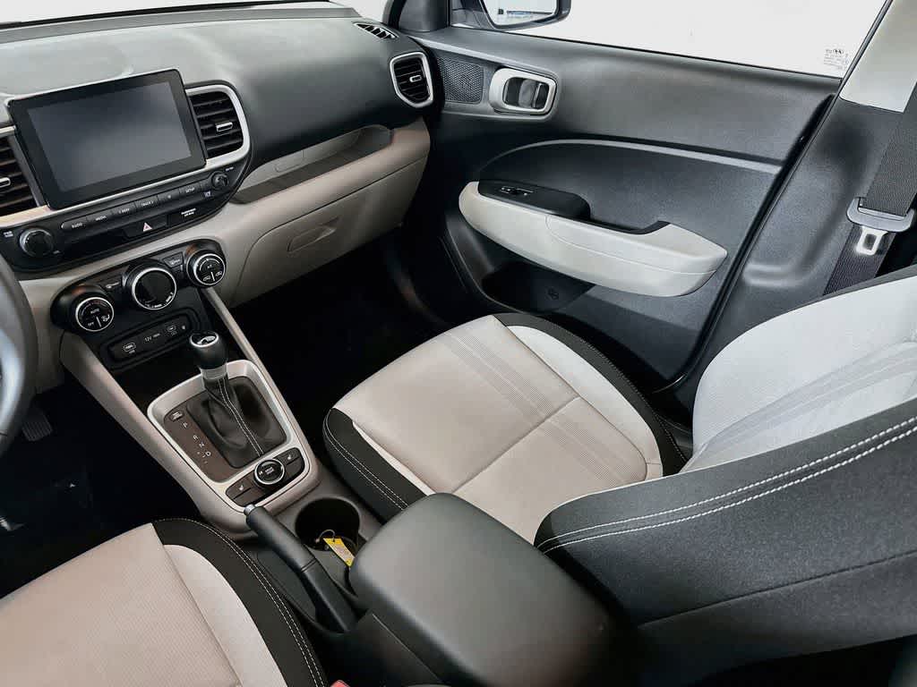 Hyundai Venue SEL 2026