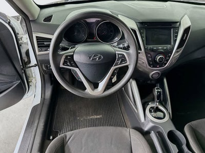 Hyundai Veloster Base 2015