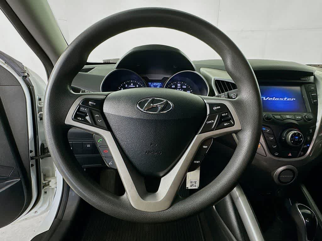 Hyundai Veloster Base 2015