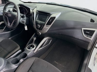 Hyundai Veloster Base 2015