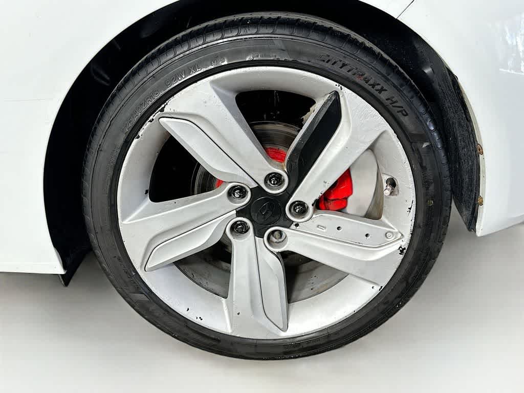 Hyundai Veloster Base 2015