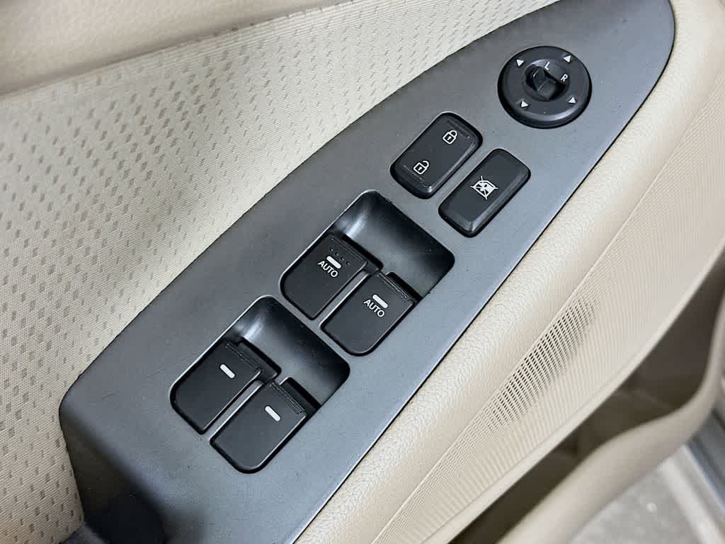 Kia Optima Hybrid 2012