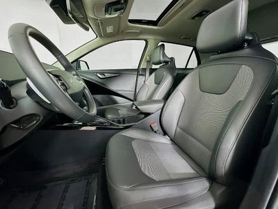 Kia Niro EX Touring 2024