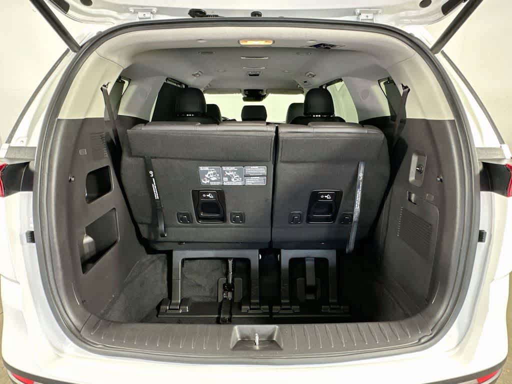 Kia Carnival EX 2024