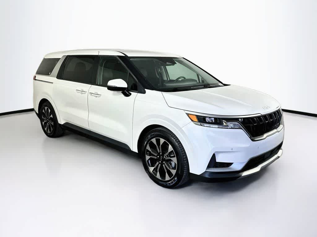 Kia Carnival EX 2024