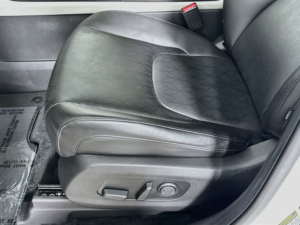 Kia Carnival EX 2024
