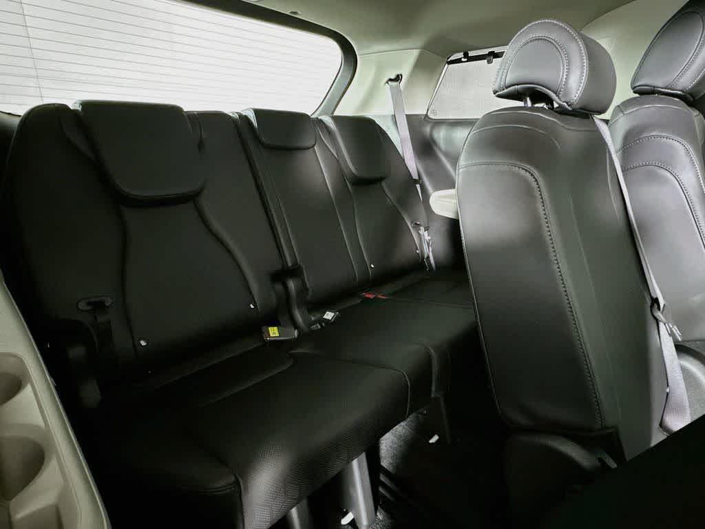 Kia Carnival EX 2024