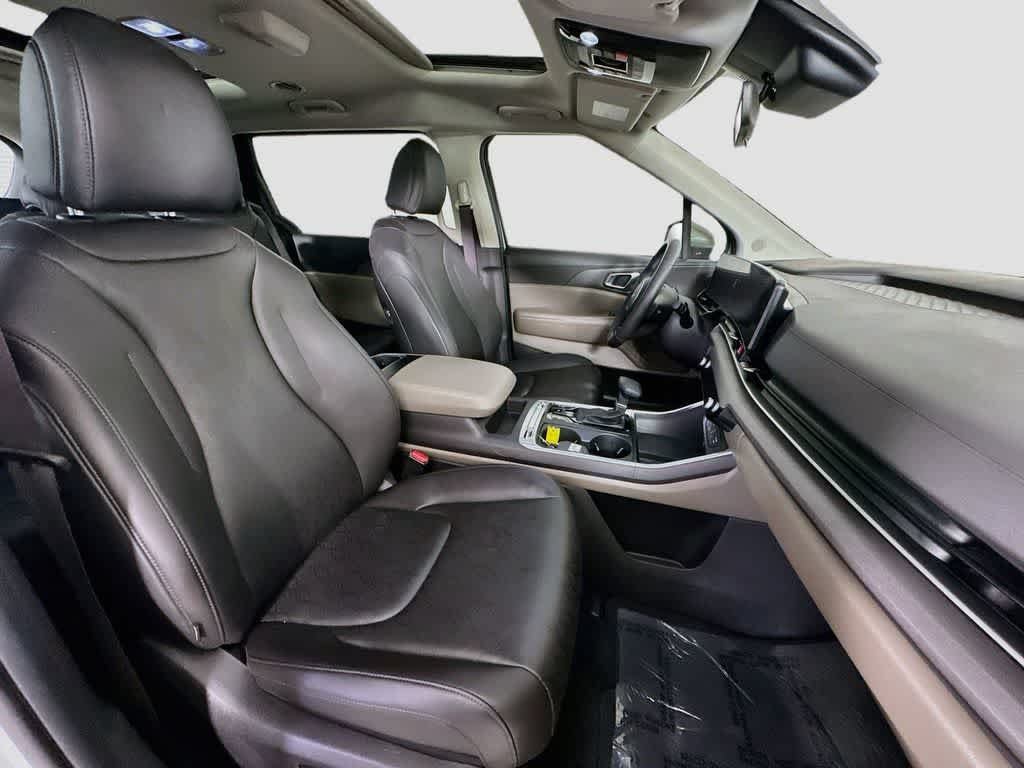 Kia Carnival SX 2025