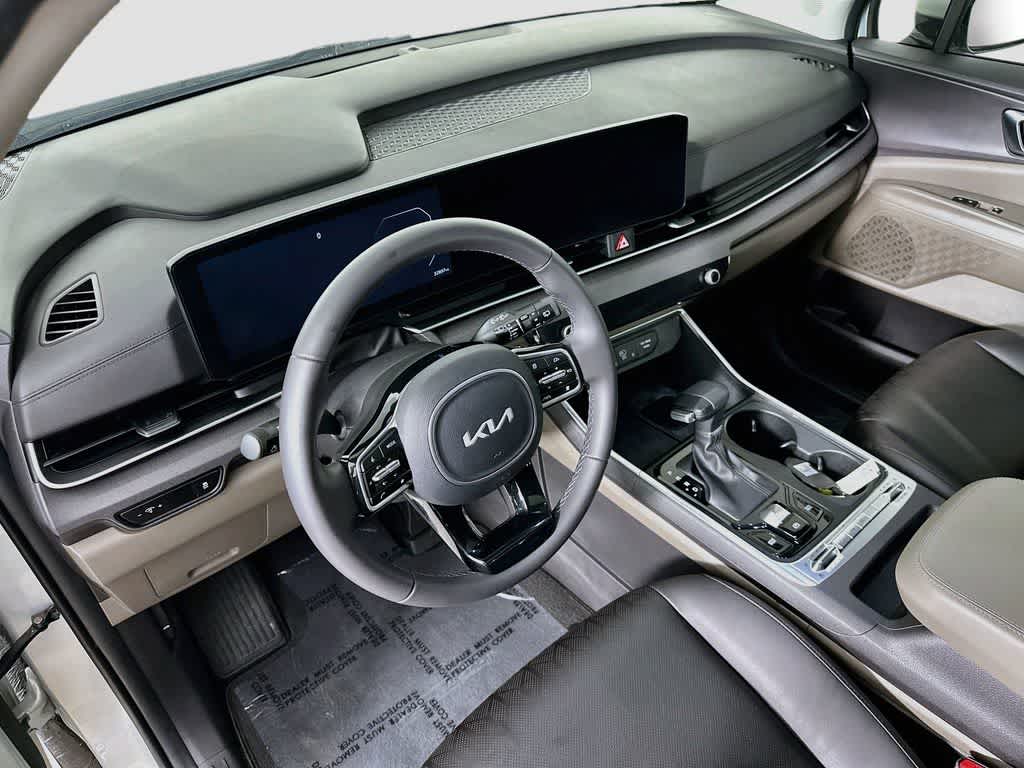 Kia Carnival SX 2025