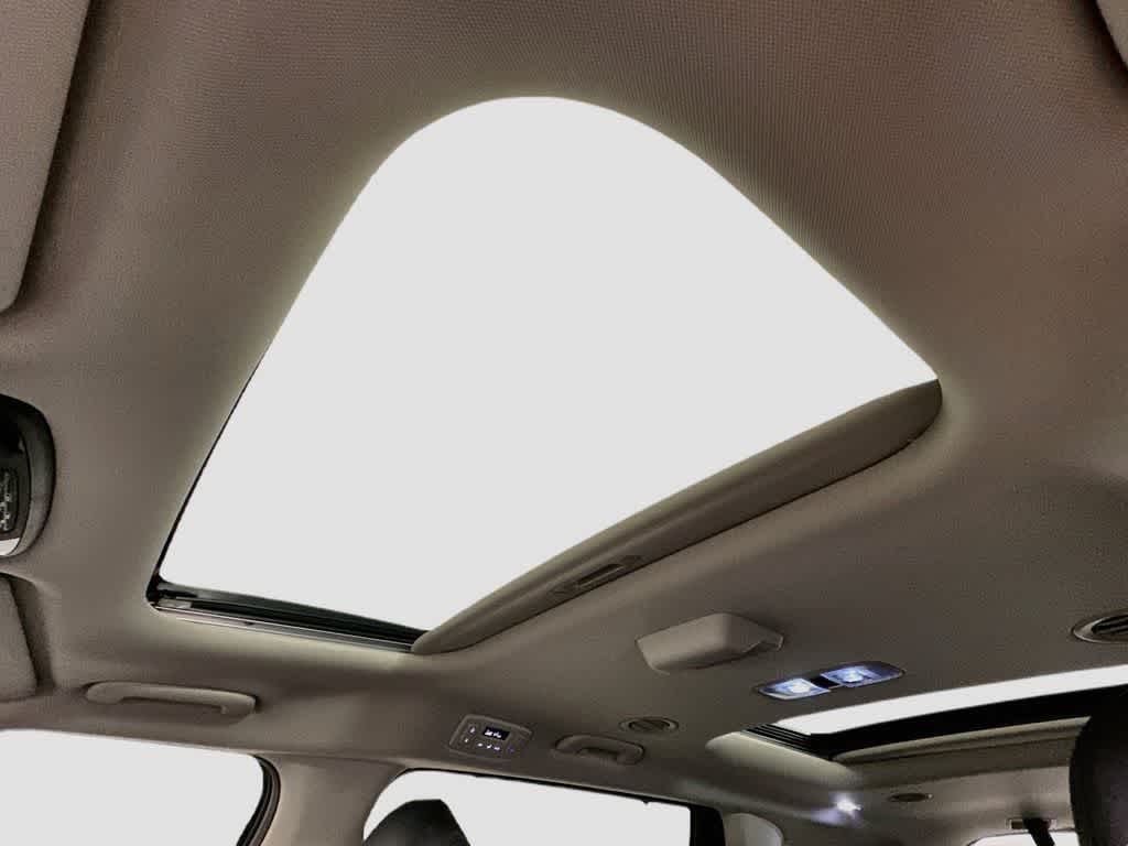 Kia Carnival SX 2025