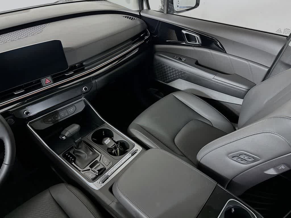 Kia Carnival SX Prestige 2025