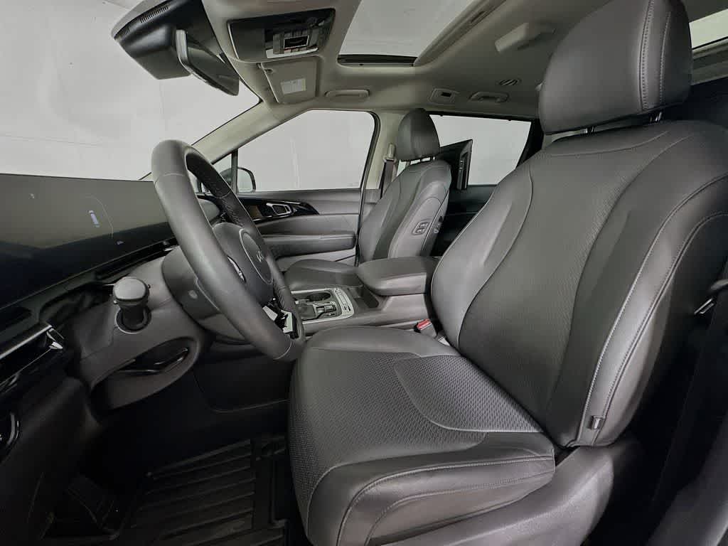 Kia Carnival SX Prestige 2025