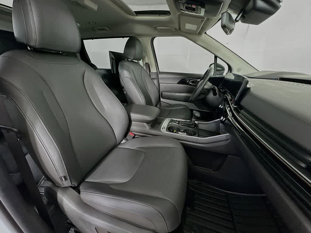 Kia Carnival SX Prestige 2025