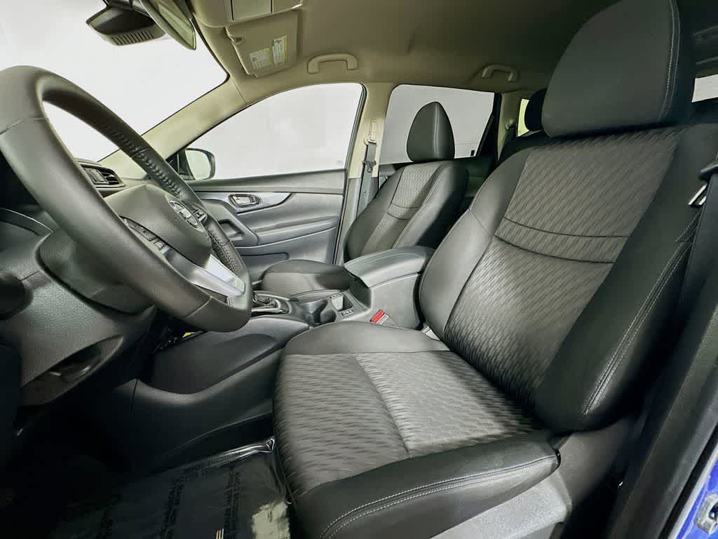 Nissan Rogue SV 2020