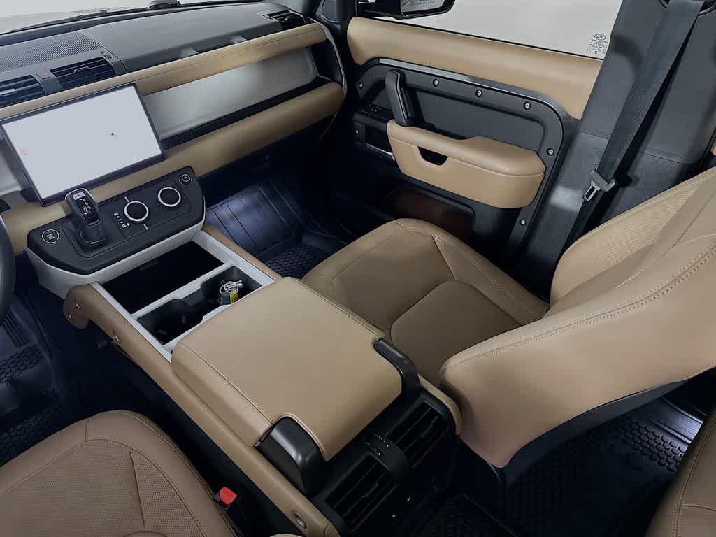 Land Rover Defender X-Dynamic SE 2025