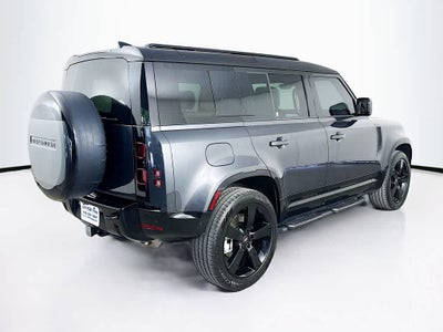 Land Rover Defender X-Dynamic SE 2025
