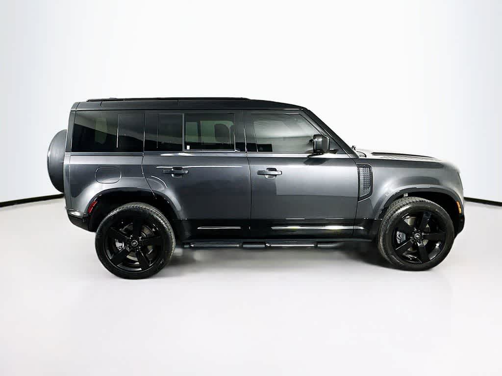 Land Rover Defender X-Dynamic SE 2025