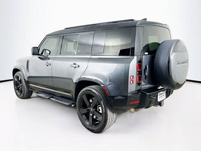 Land Rover Defender X-Dynamic SE 2025