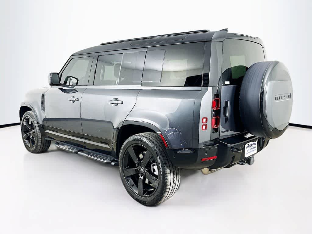 Land Rover Defender X-Dynamic SE 2025