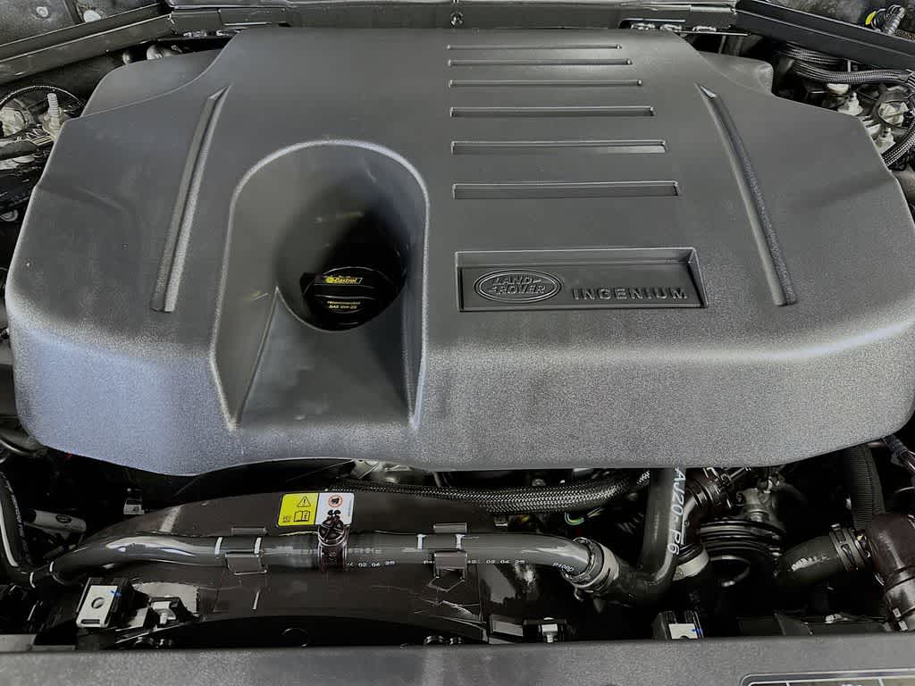 Land Rover Defender X-Dynamic SE 2025