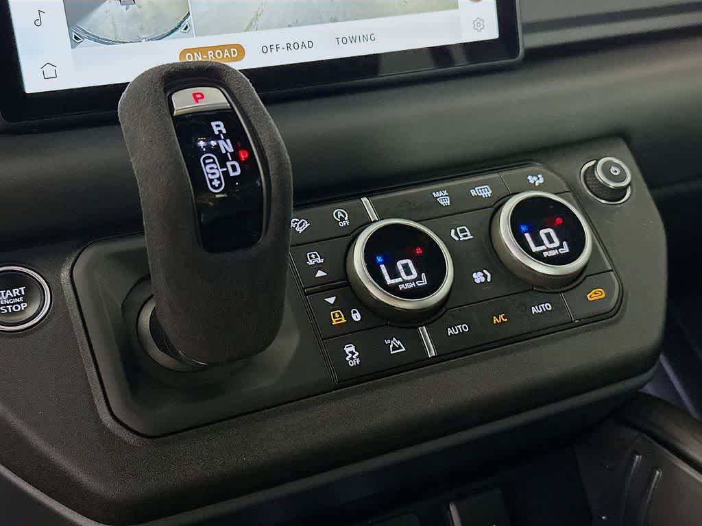 Land Rover Defender X-Dynamic SE 2024
