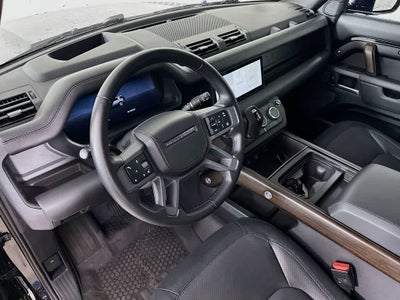 Land Rover Defender X-Dynamic SE 2024