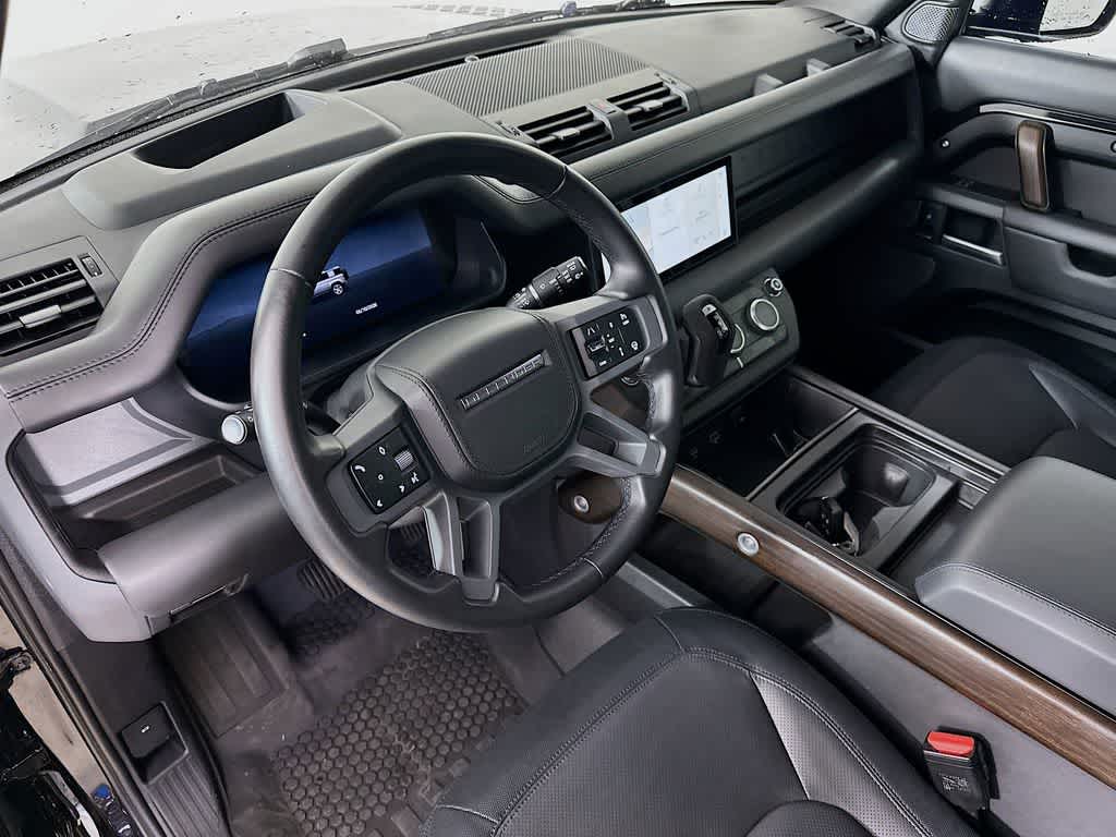 Land Rover Defender X-Dynamic SE 2024