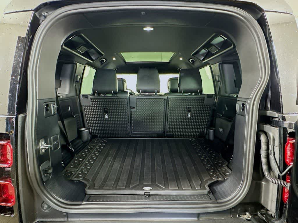 Land Rover Defender X-Dynamic SE 2024