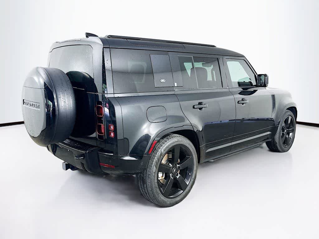 Land Rover Defender X-Dynamic SE 2024
