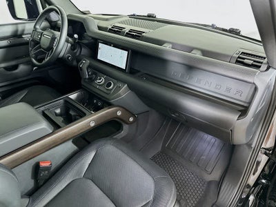 Land Rover Defender X-Dynamic SE 2024