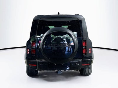 Land Rover Defender X-Dynamic SE 2024