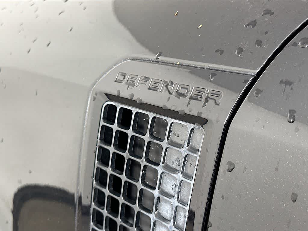 Land Rover Defender X-Dynamic SE 2024