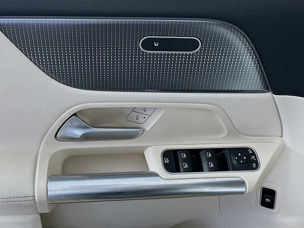 Mercedes-Benz GLA 250 2022 GLA 250