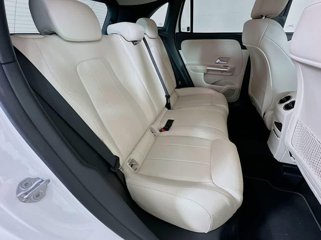 Mercedes-Benz GLA 250 2022 GLA 250
