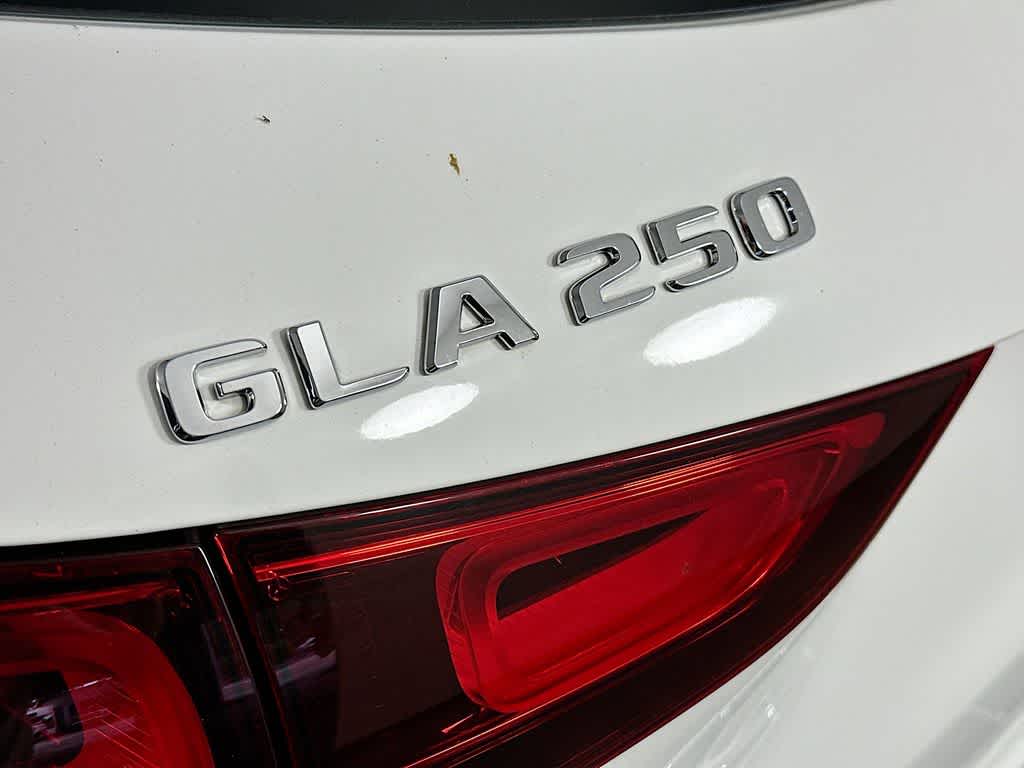 Mercedes-Benz GLA 250 2022 GLA 250