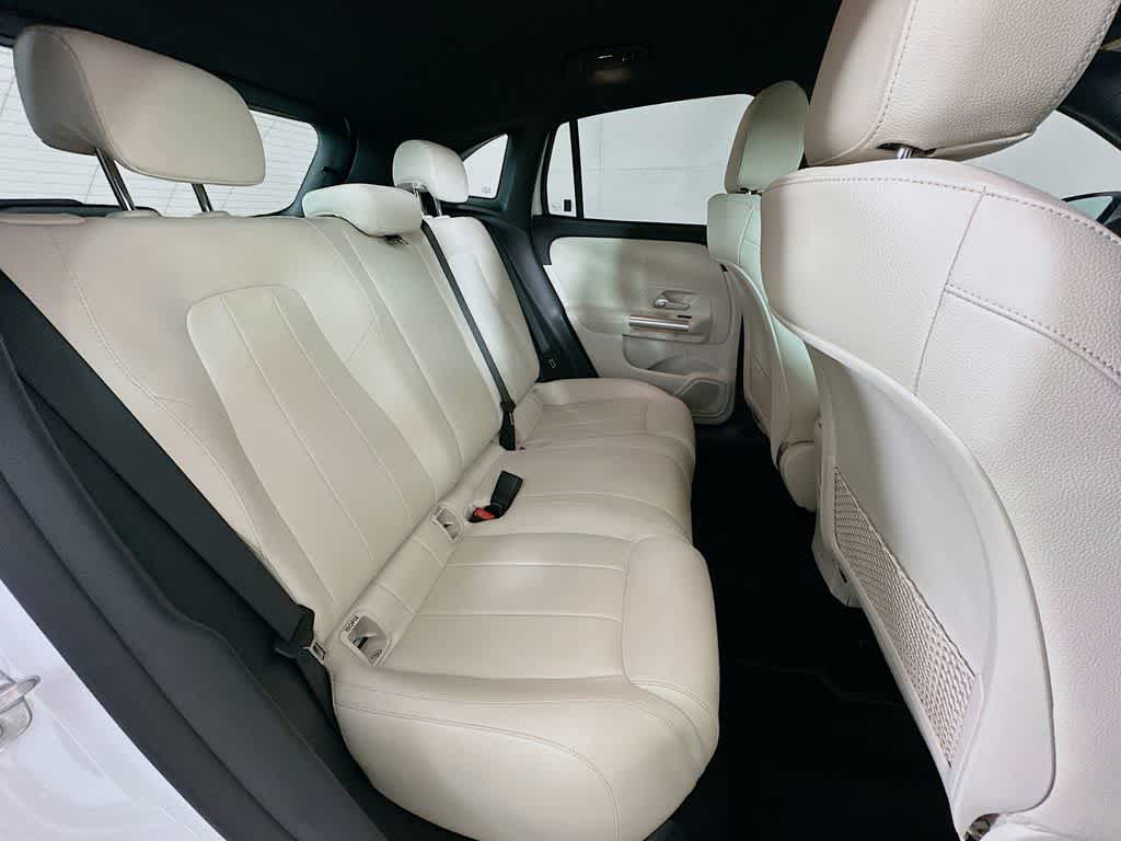 Mercedes-Benz GLA 250 2025 GLA 250