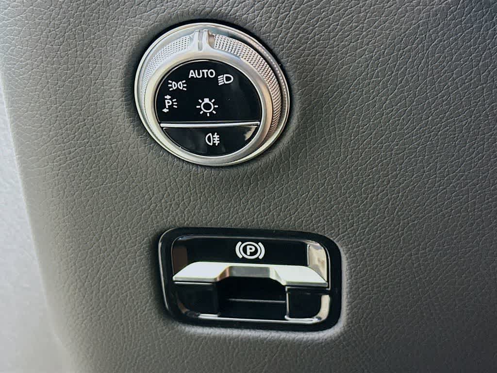 Mercedes-Benz GLC 300 2024 GLC 300