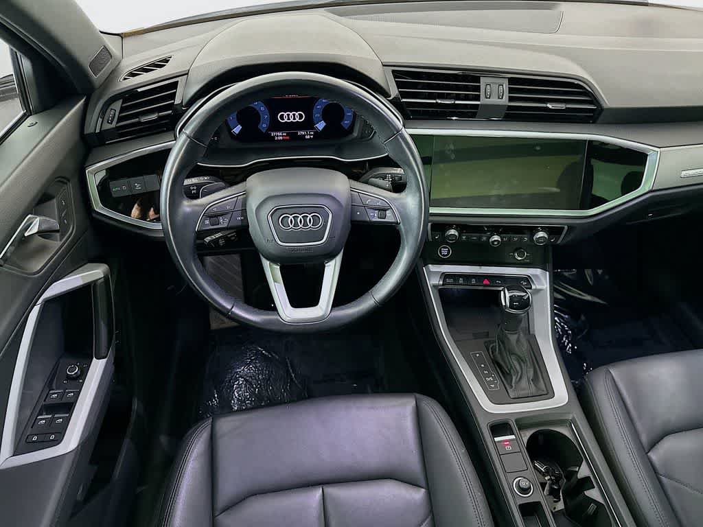 Audi Q3 S line Premium 2024