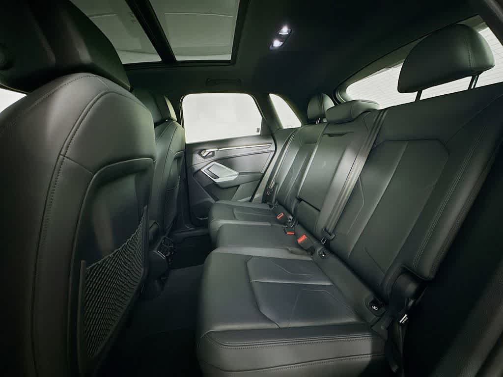 Audi Q3 S line Premium 2024