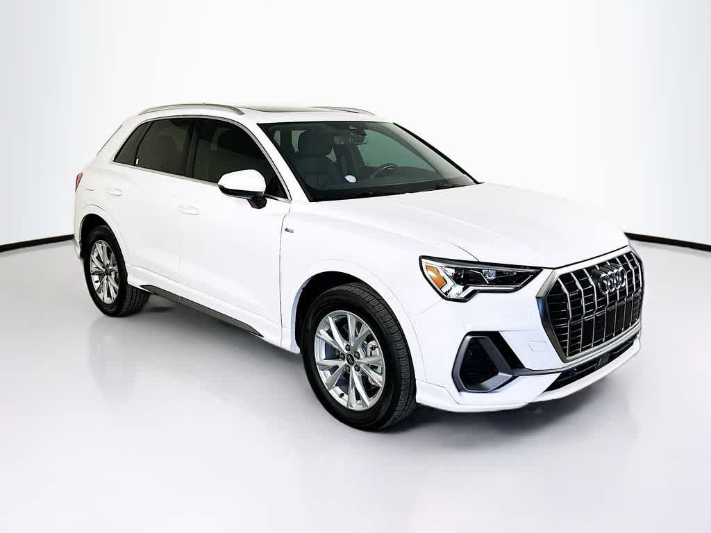 Audi Q3 S line Premium 2024