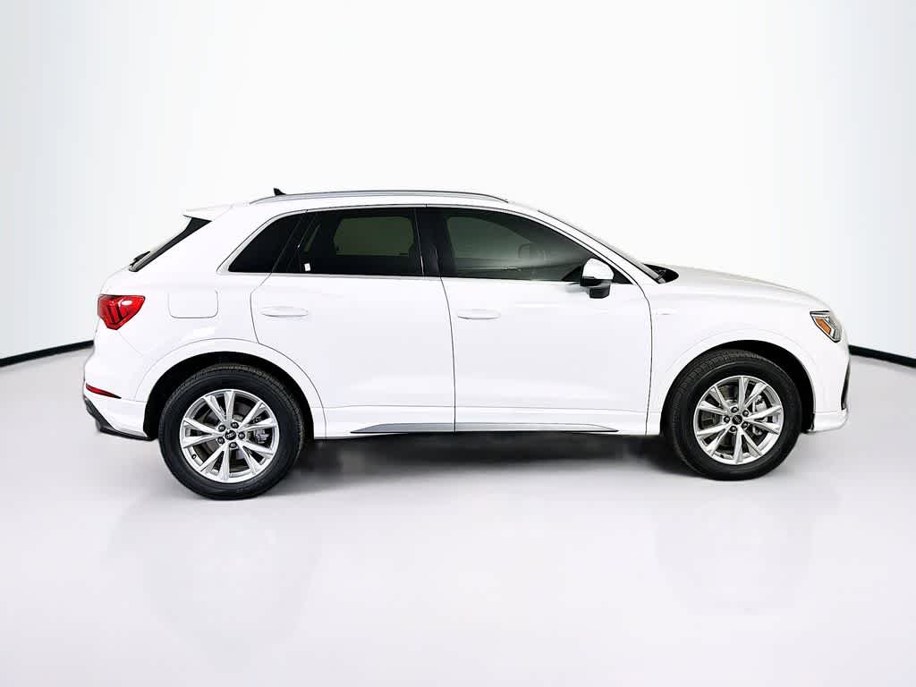 Audi Q3 S line Premium 2024