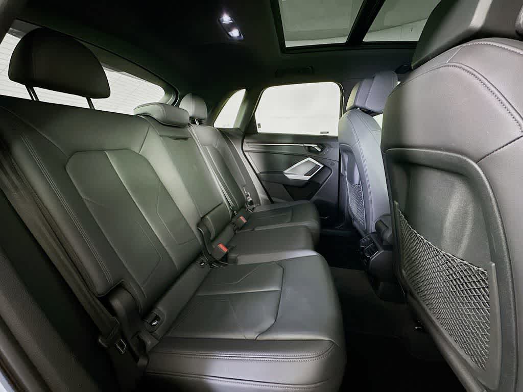 Audi Q3 S line Premium 2024