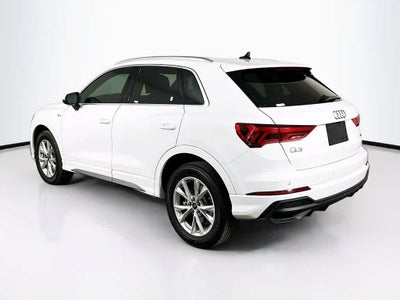 Audi Q3 S line Premium 2024