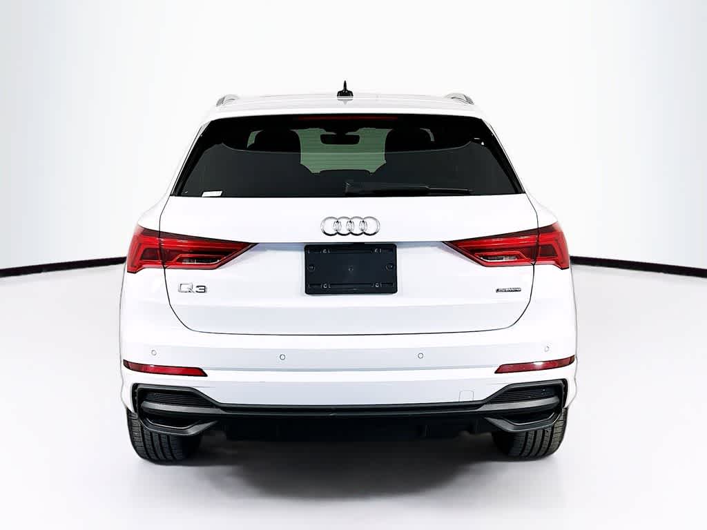 Audi Q3 S line Premium 2024