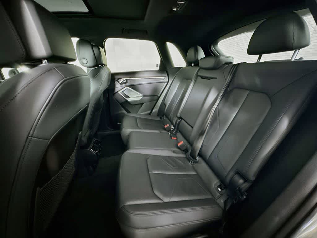 Audi Q3 S line Premium 2025
