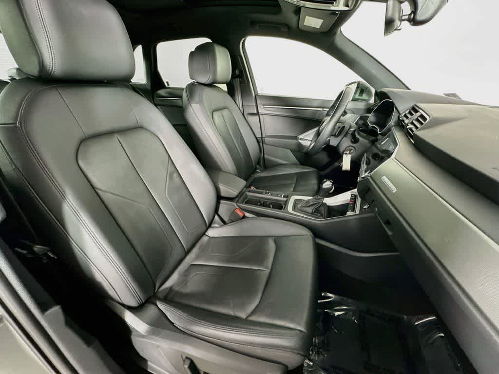 Audi Q3 S line Premium 2025