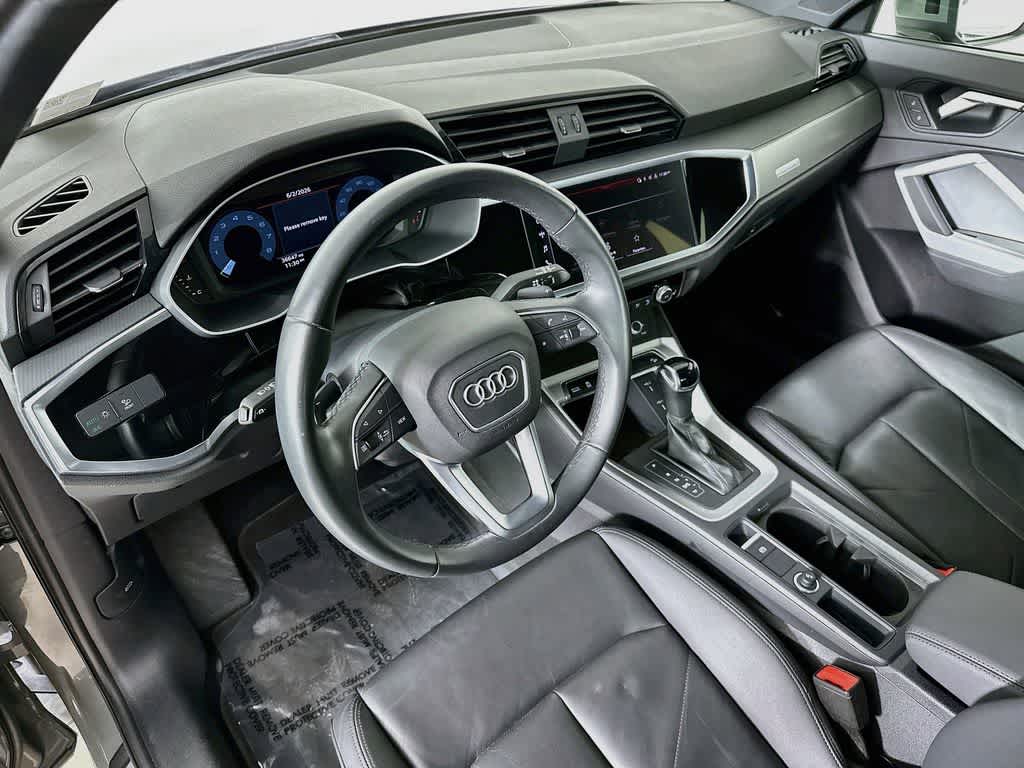 Audi Q3 S line Premium 2025