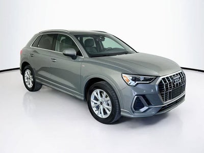 Audi Q3 S line Premium 2025