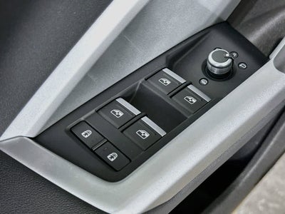 Audi Q3 S line Premium 2025