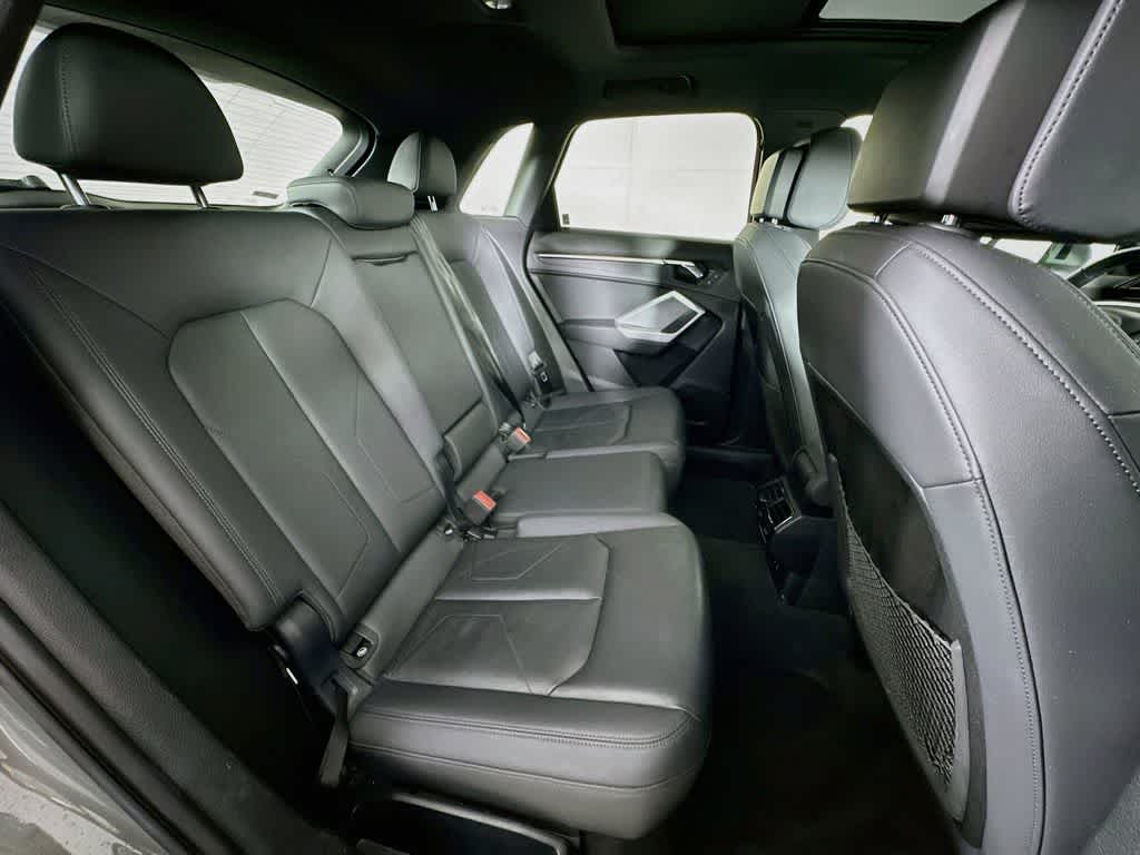 Audi Q3 S line Premium 2025